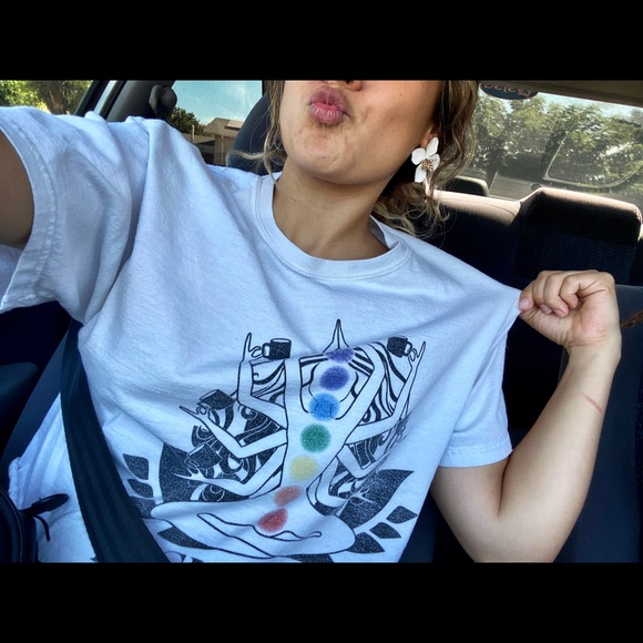 LAST PositiviTEE 👑 - Picture 3 of 13